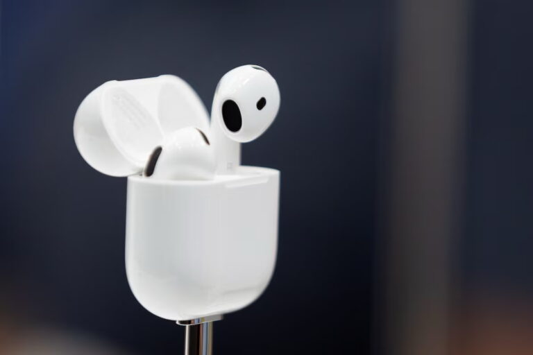 Apple révolutionne les AirPods avec la traduction instantanée : vers un monde sans barrières linguistiques ?