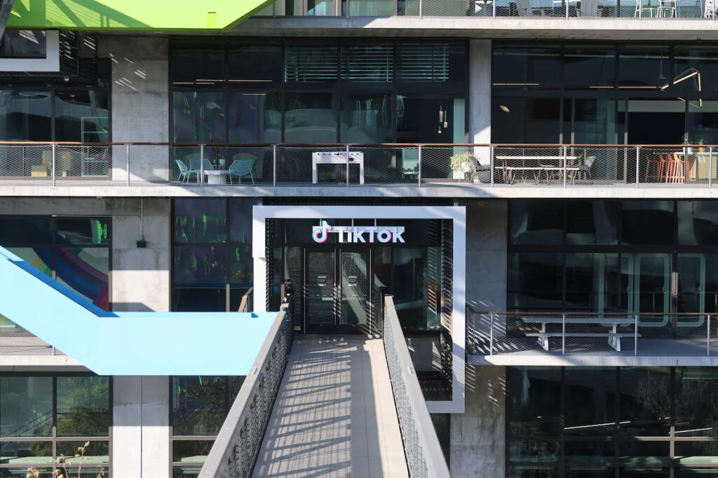 Blackstone s’invite dans les négociations pour racheter TikTok USA