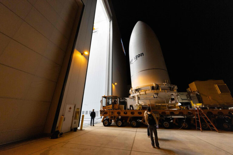 Amazon défie Starlink : une guerre spatiale pour connecter la planète