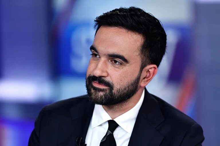 Zohran Mamdani, une élection et un déchaînement : que révèle la panique de l’extrême droite américaine ?